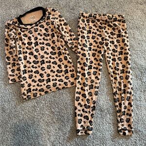 Kickee Pants Kids size 4T Suede Cheetah Long Sleeve Pajamas